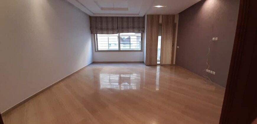 Appt princesses à louer (vide) sup 178 m² 3 ch 3 sdb