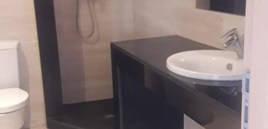 appartement à louer vide à bouskoura 3 ch g Terrasse