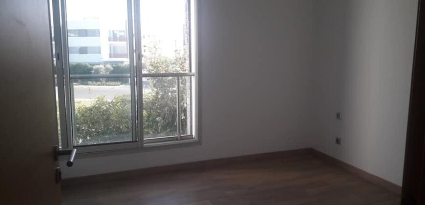 appartement à louer vide à bouskoura 3 ch g Terrasse