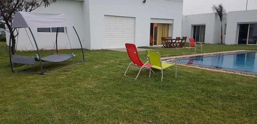 benslimane  villa ferme a vendre a sup 11100 M 4 CH