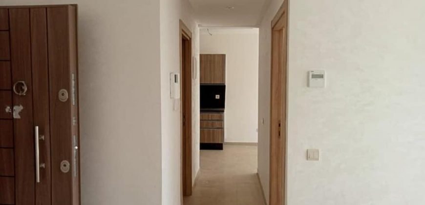 studio neuf à louer vide quartier les hôpitaux 52m²