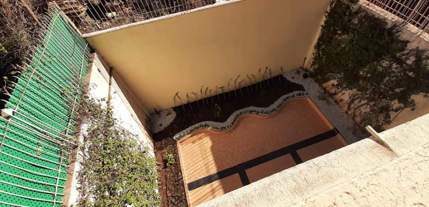 NEARSHORE  VILLA VENDRE A 250 M DE TERRAIN SUR 3 NIVEAUX