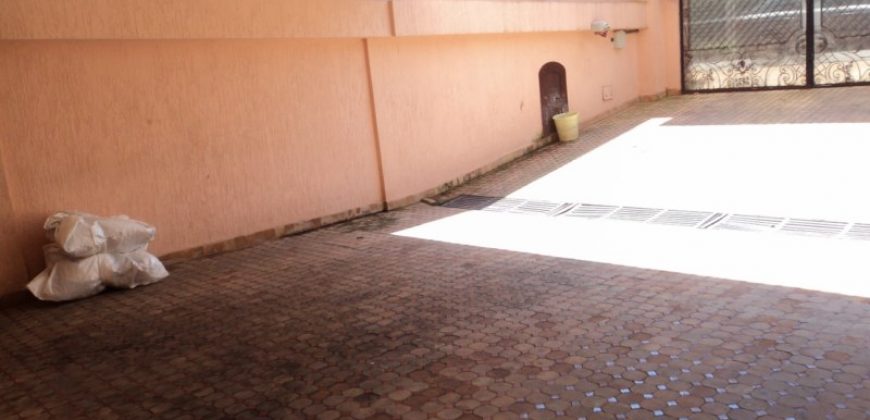 ISLANE VILLA A VENDRE A 300 M 5CH