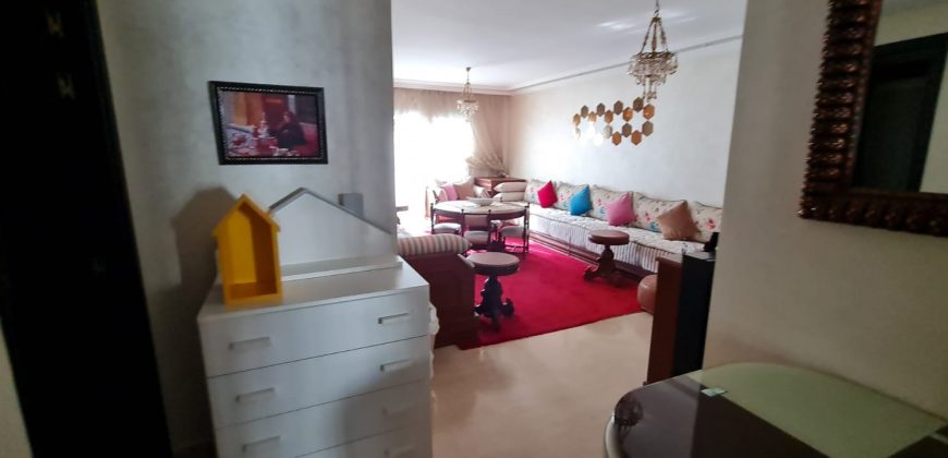 Appt a louer meuble a 2 mars a cote ecole la residence