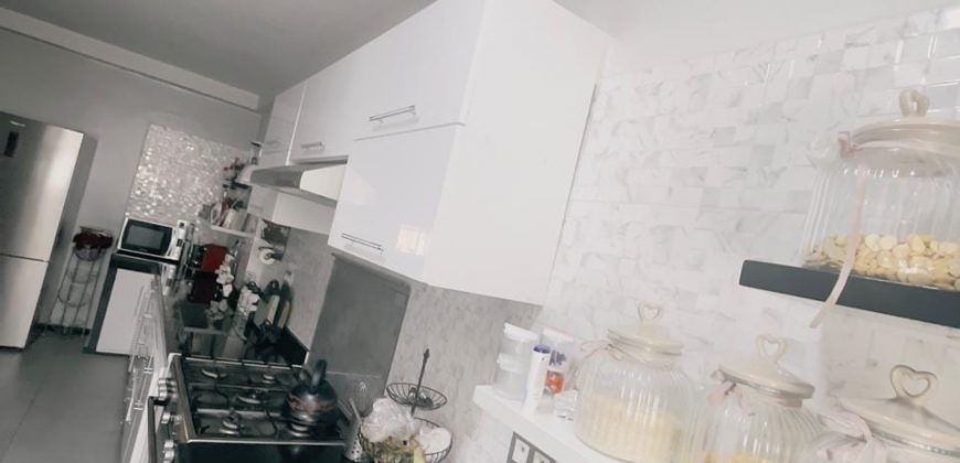 2 mars Appt a vendre à  Superficie 179m² 3ch avec 2 balcon
