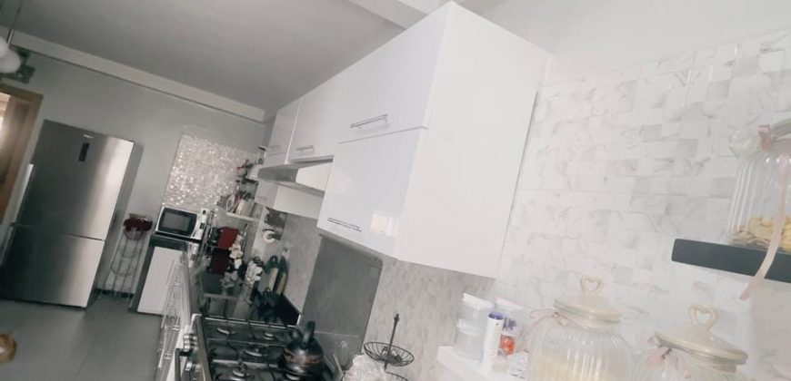 2 mars Appt a vendre à  Superficie 179m² 3ch avec 2 balcon