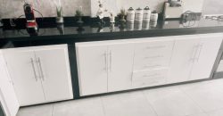 2 mars Appt a vendre à  Superficie 179m² 3ch avec 2 balcon