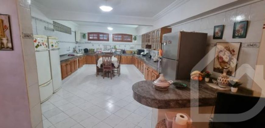 LAIMOUNE  VILLA  1 PRÉS CFC À VENDRE À CASABLANCA de 313 M² | 6 Chambres | 5 SDB