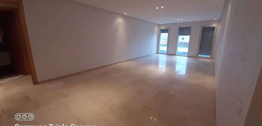 BEAUSEJOUR -appt louer vide a beausejour residence standing