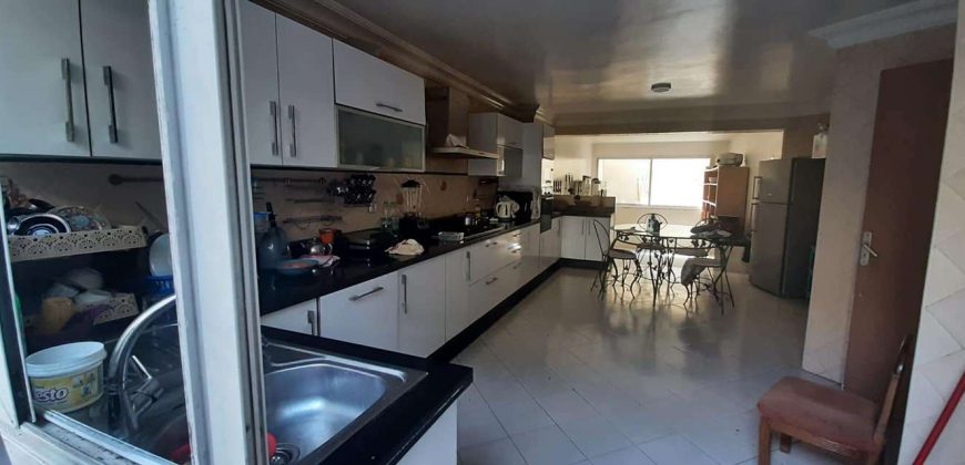 californie   villa a vendre a sup 425 M 3 niveaux 4 chambres à l étage