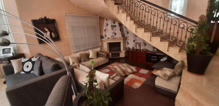 californie   villa a vendre a sup 425 M 3 niveaux 4 chambres à l étage