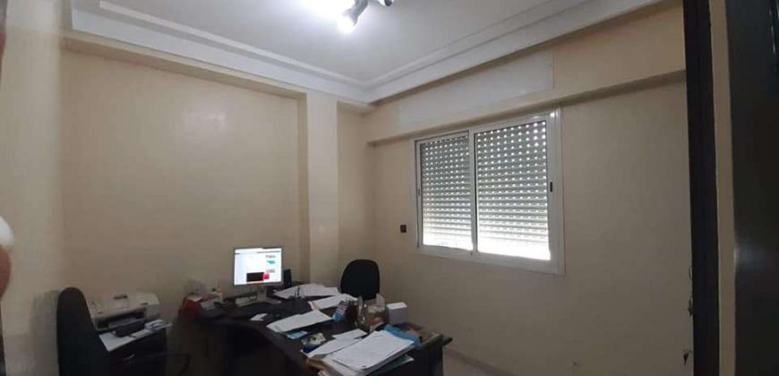 maarif ext Bureau a vendre Sup 61m 1 salon 2 chambres  parallele a biranzaran