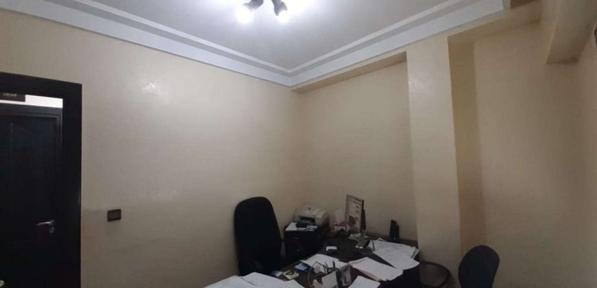 maarif ext Bureau a vendre Sup 61m 1 salon 2 chambres  parallele a biranzaran
