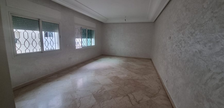 APPT DUPLEX A LOUER VIDE A GHANDI SUP 130M 2 CH