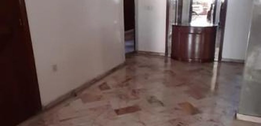 2 mars -appartement a vendre a  SUP 157 M 3 CH terrasse