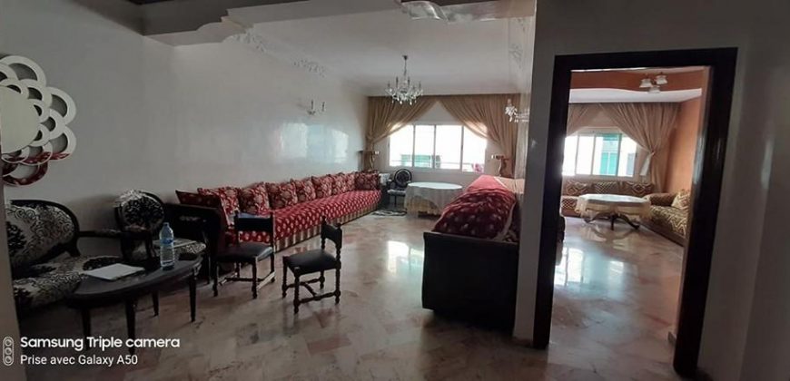 2 mars -appartement a vendre a  SUP 157 M 3 CH terrasse