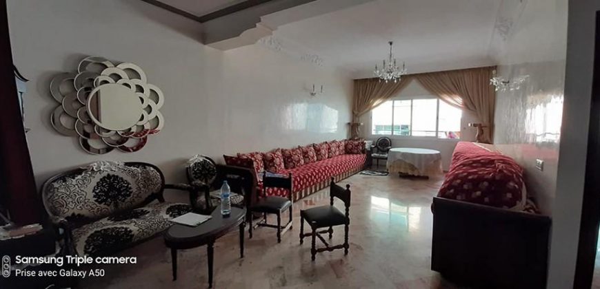 2 mars -appartement a vendre a  SUP 157 M 3 CH terrasse