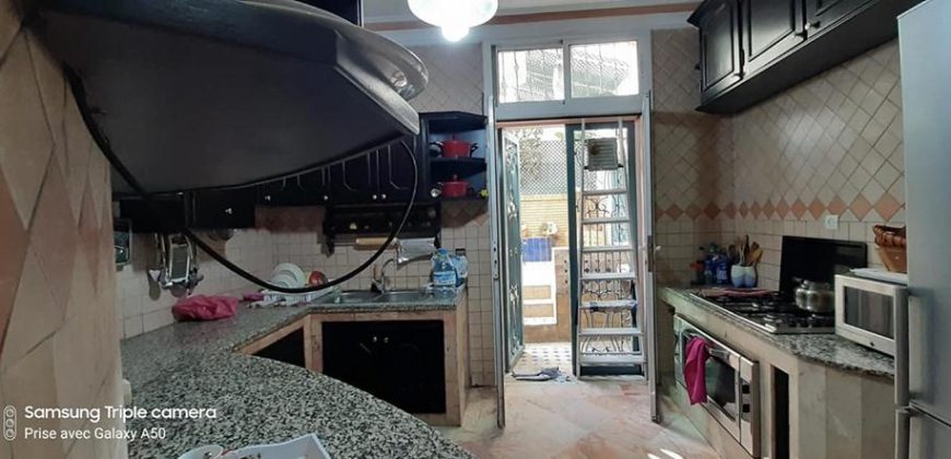 2 mars -appartement a vendre a  SUP 157 M 3 CH terrasse