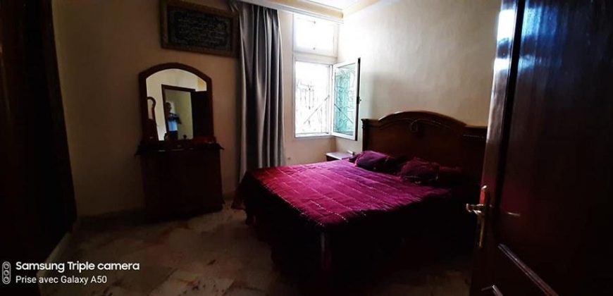 2 mars -appartement a vendre a  SUP 157 M 3 CH terrasse