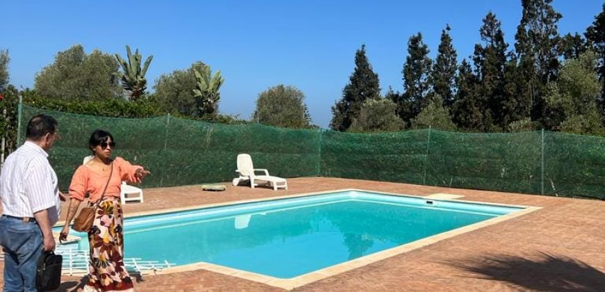 villa à louer à tnaine chtouka de presque un ha (eau puit +Radeej+ courant one)