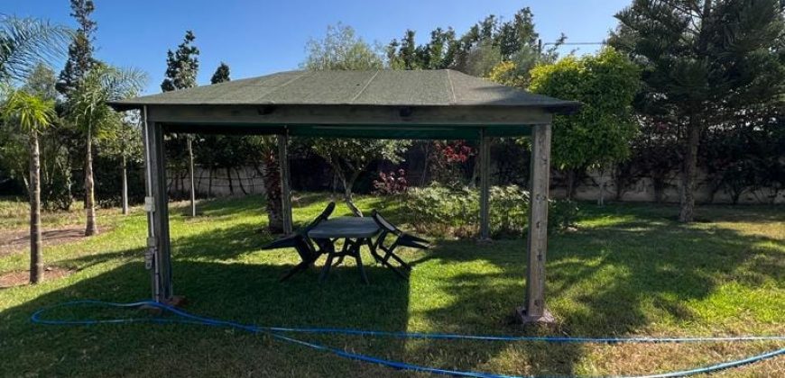 villa à louer à tnaine chtouka de presque un ha (eau puit +Radeej+ courant one)