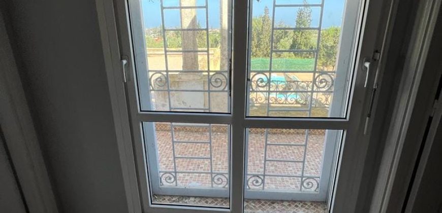 villa à louer à tnaine chtouka de presque un ha (eau puit +Radeej+ courant one)