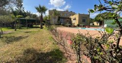 villa à louer à tnaine chtouka de presque un ha (eau puit +Radeej+ courant one)