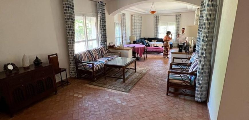 villa à louer à tnaine chtouka de presque un ha (eau puit +Radeej+ courant one)
