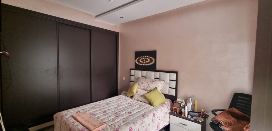 STUDIO A VENDRE MMARIF SUP 69 M DONT TERRASSE 10M