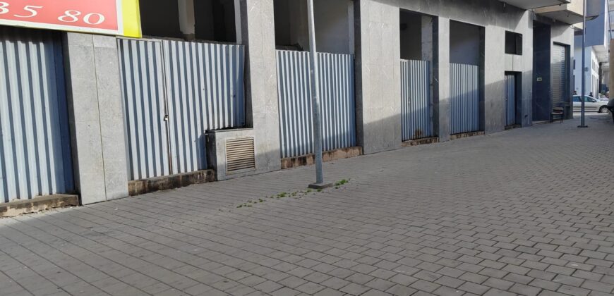 locaux commerciaux situés au boulevard Ibn Tachfine,